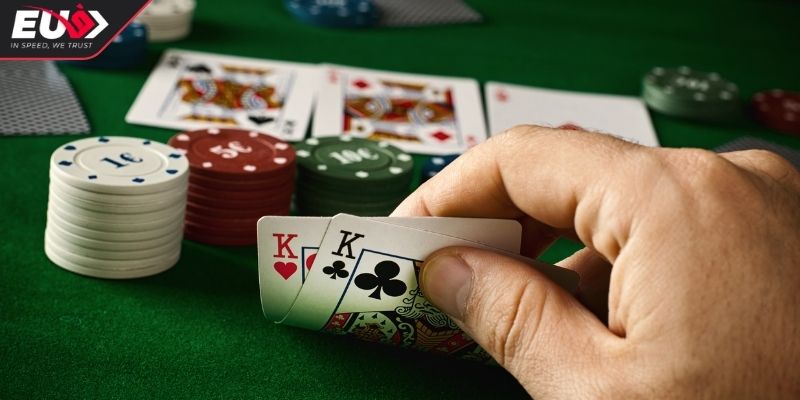 Hướng Dẫn Chơi Poker EU9 - Luật, Chiến Thuật & Mẹo Thắng Lớn 2 Hướng dẫn chơi Poker EU9 cho newbie